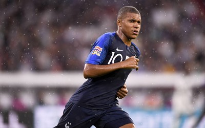 GG体育独家-J罗幽默回应转会传闻